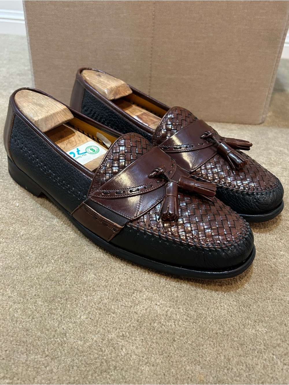 Mezlan Two Tone Men's Size 10M Hand-Sewn Leather w/woven Plug